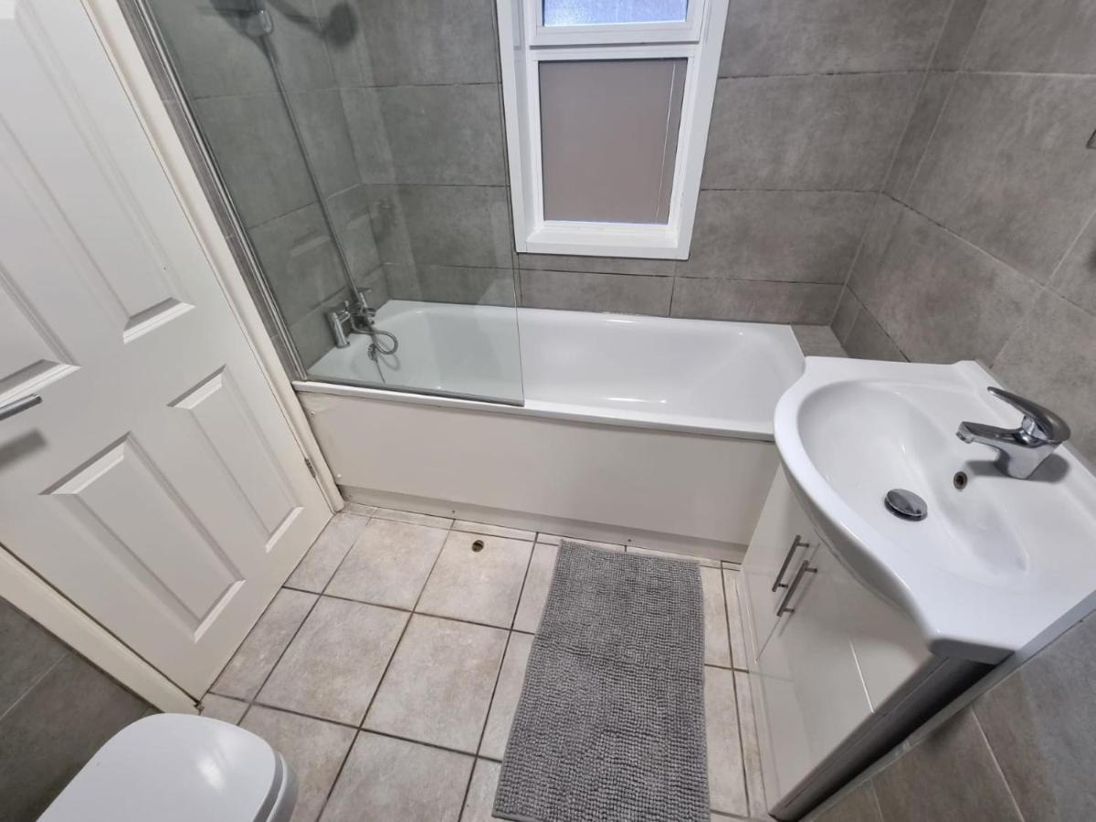 2 Bedroom Apartment In Kentish Town Londres Exterior foto